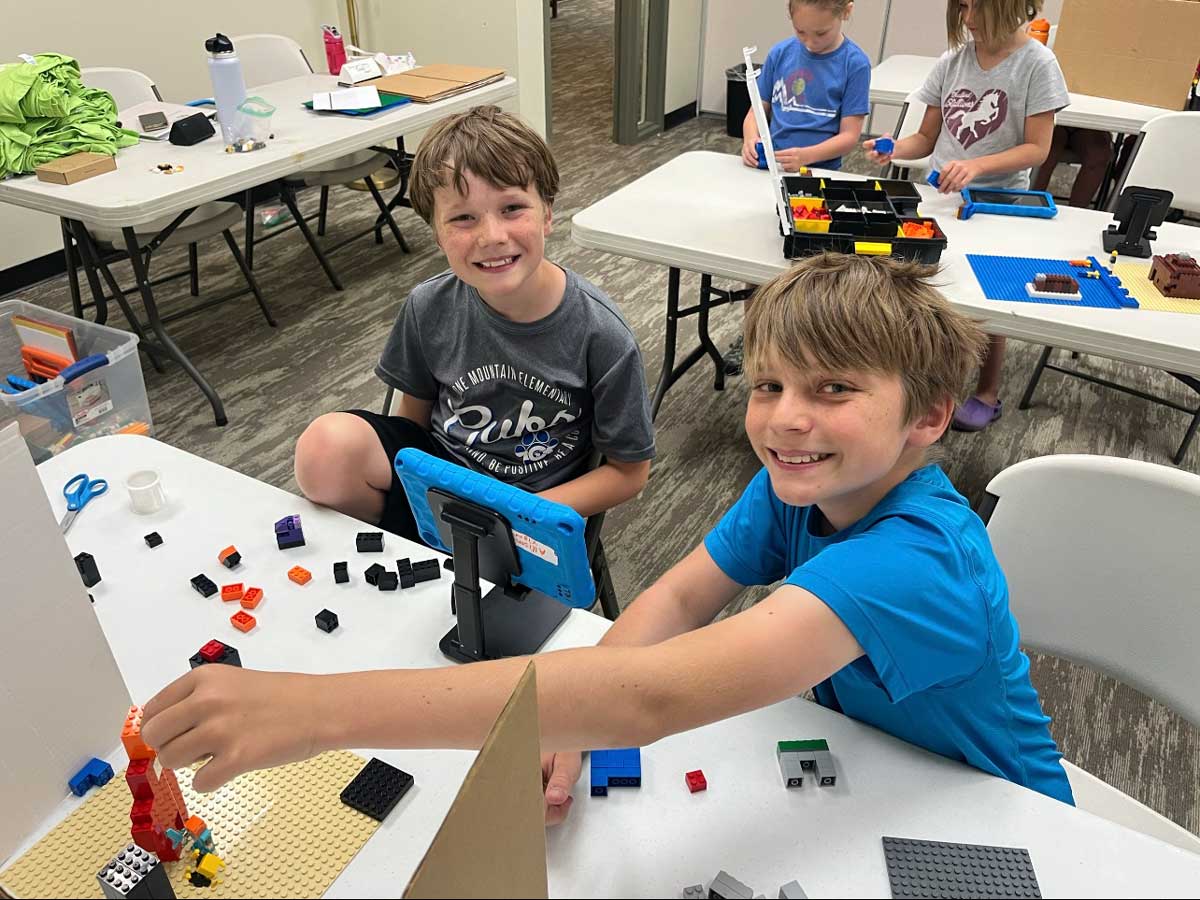 Lego Camp